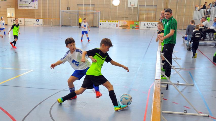 Am Freitag und Sonntag bestimmten die Fußball-Junioren das Geschehen in der Halle West. Bei den A-Junioren gewann der BSC, bei den C-Junioren der Gastgeber FC Neumarkt Süd.