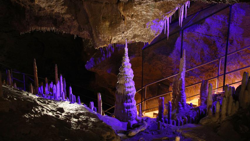 Das unterirdische Gangsystem der Teufelshöhle ist rund drei Kilometer lang. Knapp die Hälfte davon ist für Besucher erschlossen.