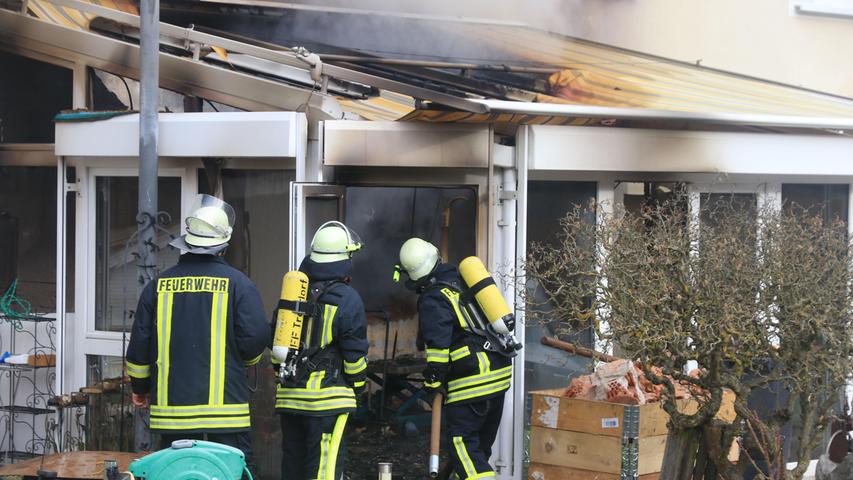 Flammen im Erdgeschoss: Wohnhaus in Trosdorf brennt 