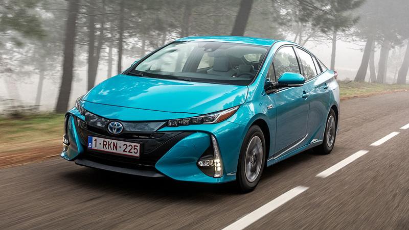 Toyota schickt den Prius an die Steckdose