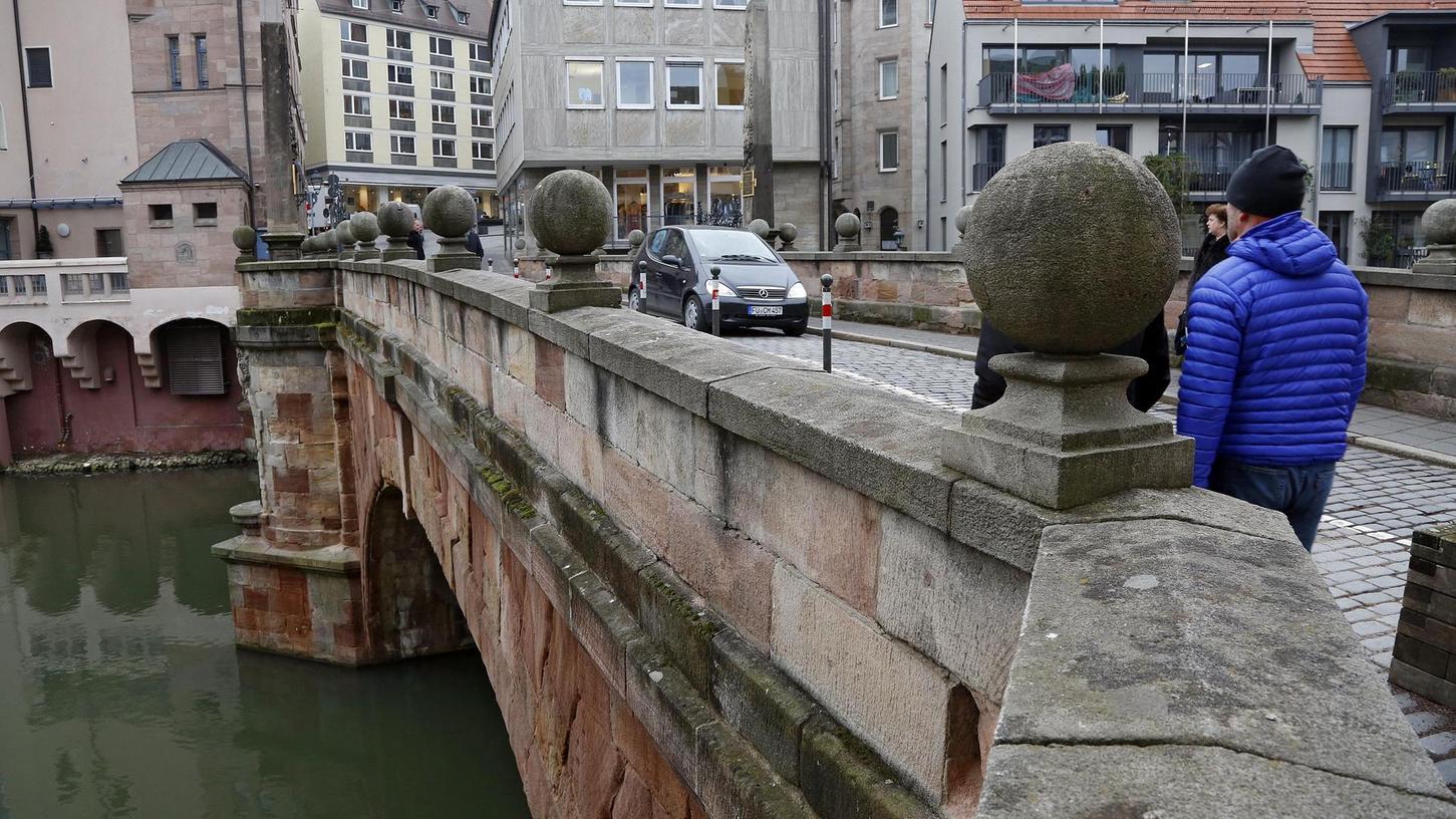 Umgeleitet: Autos rollen durch Nürnbergs Fußgängerzone