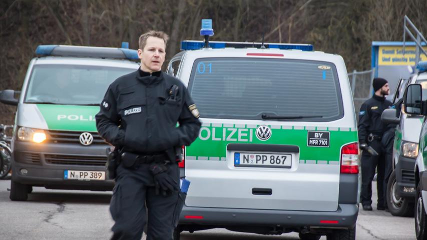 Großeinsatz in Zirndorf: Polizei durchsucht Asylbewerberunterkunft