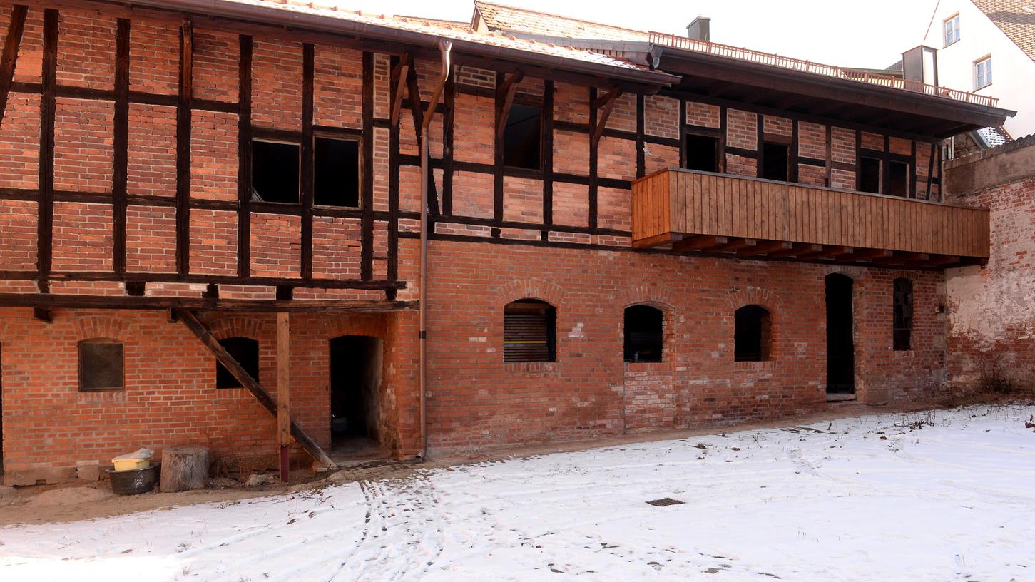 90 Bohrpfähle im Langenzenner Kulturhof