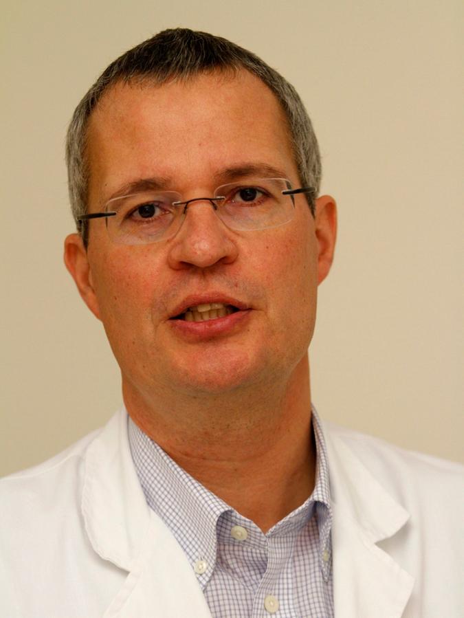 Prof. Dr. Joachim Ficker.