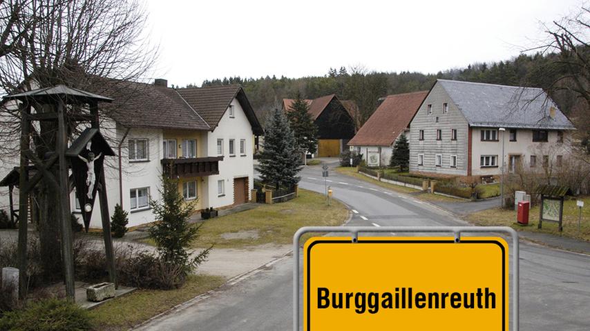 "Die Geilheit entbehrte immer schon der Liebe!" hat der Musiker Thomas S. Lutter einmal ganz nüchtern festgestellt. Ob er da wirklich Recht hat? Burggaillenreuth bei Ebermannstadt ist bei verliebten Paaren ein gefragter Ort für den größten Tag im Leben - auf der gleichnamigen Burg wird regelmäßig Hochzeit gefeiert und die anschließende Nacht verbracht.