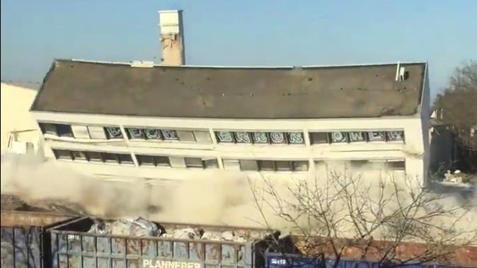 Video: Hier werden alte Norma-Büros in Fürth gesprengt