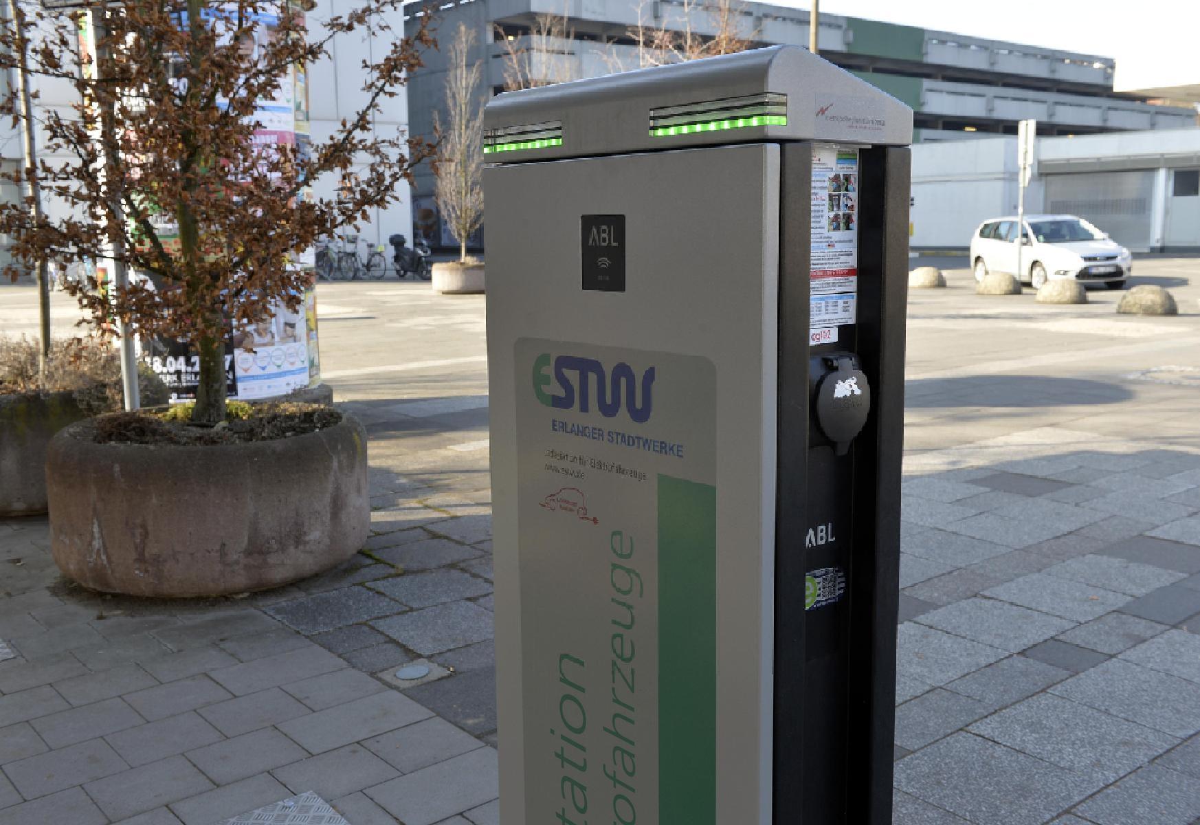 Erlangen Schwere Suche Nach Einer Stromtankstelle Erlangen Nordbayern De