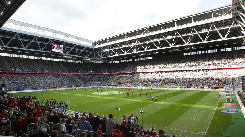 Kapazität: 46.264 Sitzplätze 
 Verein: Fortuna Düsseldorf, 1. Bundesliga  Für die WM 2006 nicht berücksichtigt, kam der Heimspielort der Fortuna im Bewertungsranking auf Platz drei.