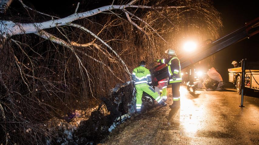 Tödlicher Unfall bei Landshut: Autowrack entdeckt