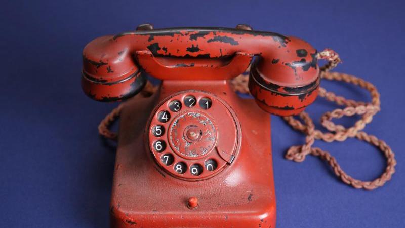Hitlers Telefon für 229.000 Euro versteigert