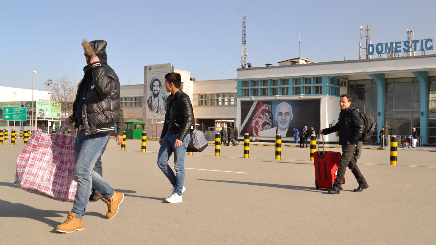 Sammelabschiebung nach Kabul stößt auf Kritik