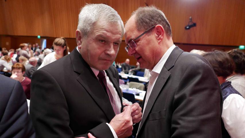 "Ganz im Vertrauen" …blieb Minister Schmidt auch Zeit für einen Plausch mit Altlandrat Walter Schneider…