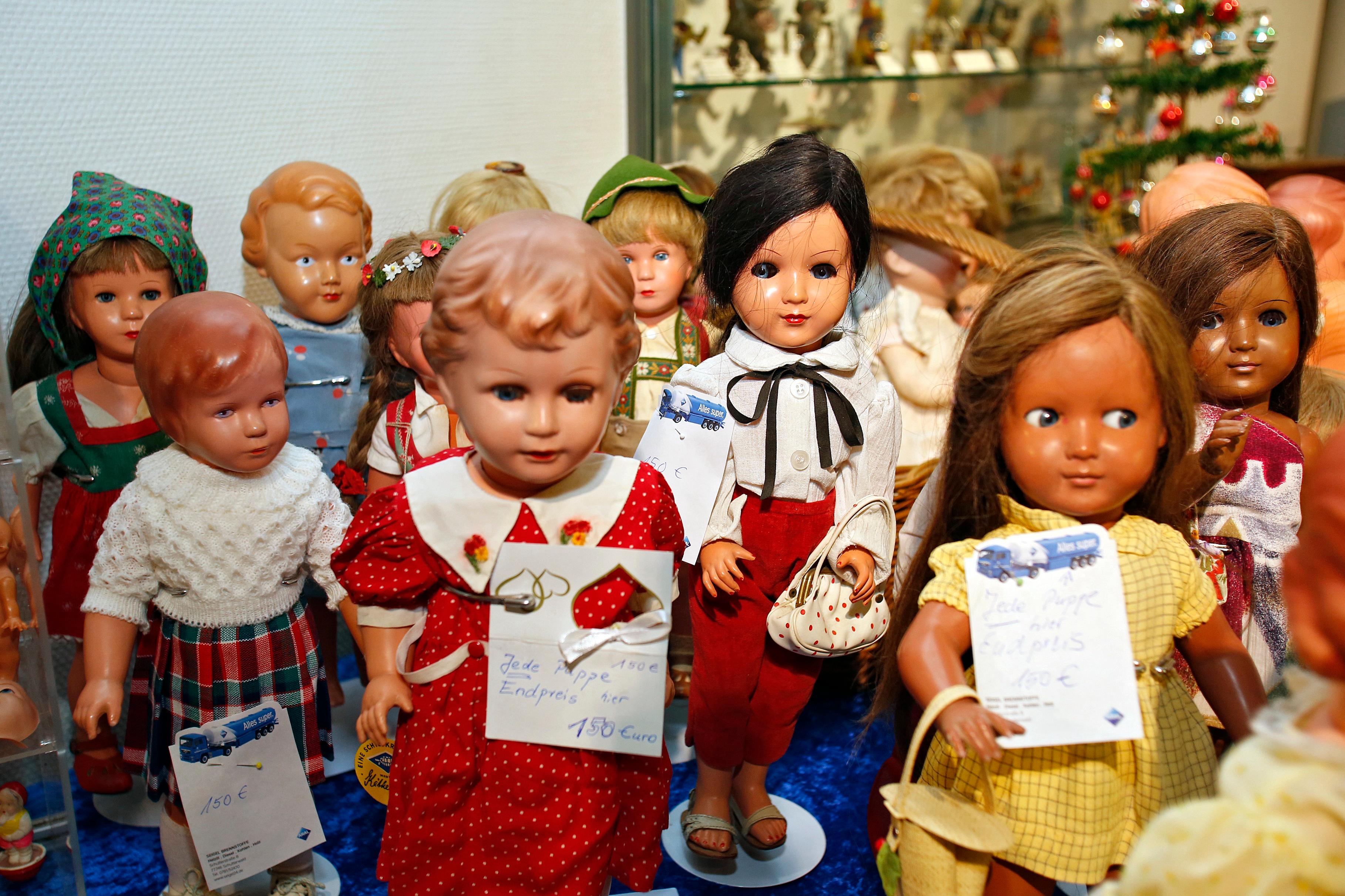 Alt, aber nicht ungeliebt: Antikpuppenbörse im Spielwarenmuseum