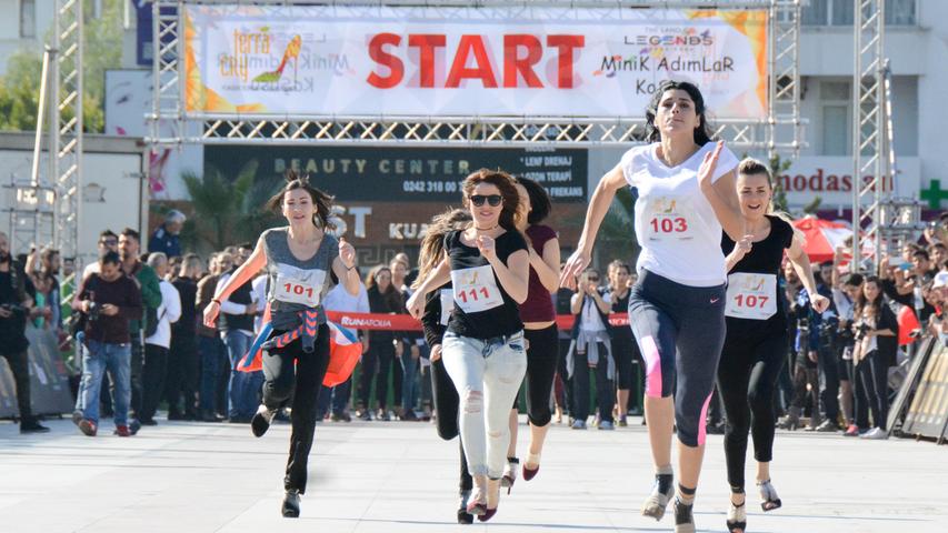 High-Heels-Lauf in Nürnbergs Partnerstadt Antalya