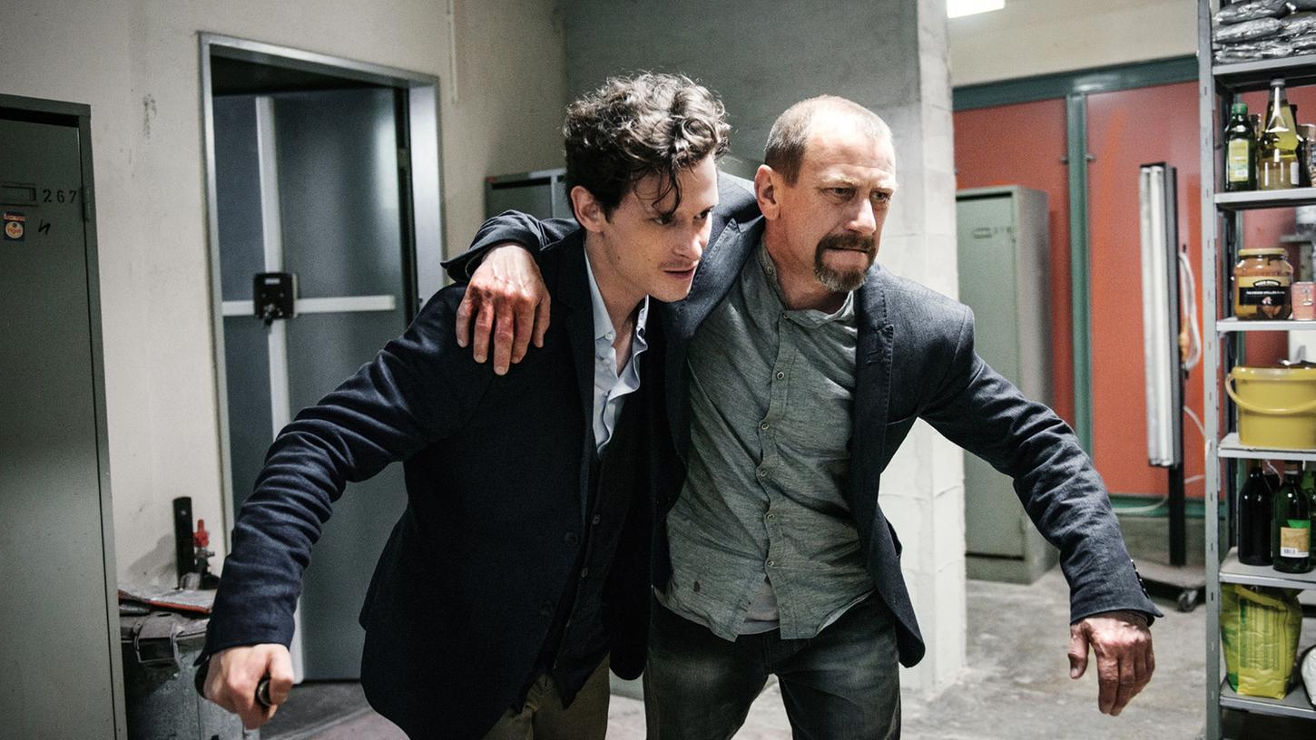 Ein paar dramatische Szenen wie diese Flucht von Nurali Balsiger (Joel Basman, li.) und seinem verletzten Onkel (Jevgenij Sitochin) hat der neue "Tatort".