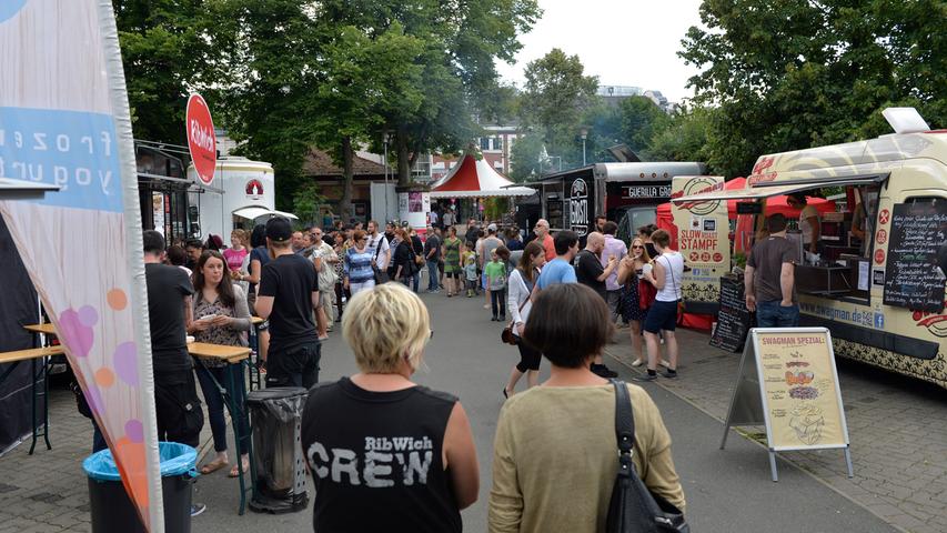 Wo hat 2015 der Erlangens erster Street Food Market stattgefunden? Genau, auf dem Parkplatz des E-Werks.