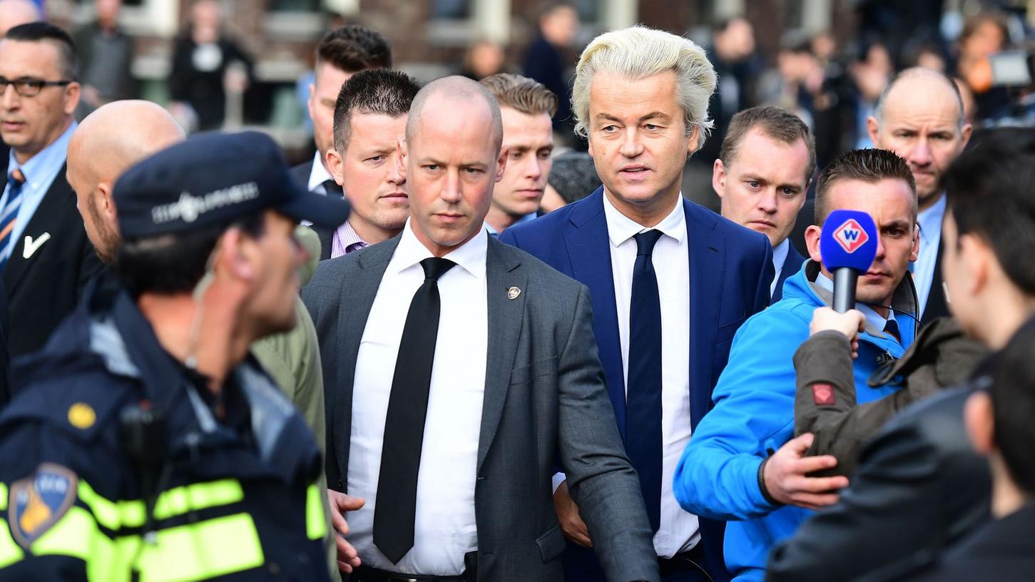 Live-Blog: Ruttes rechtsliberale VVD deutlich vor Wilders 