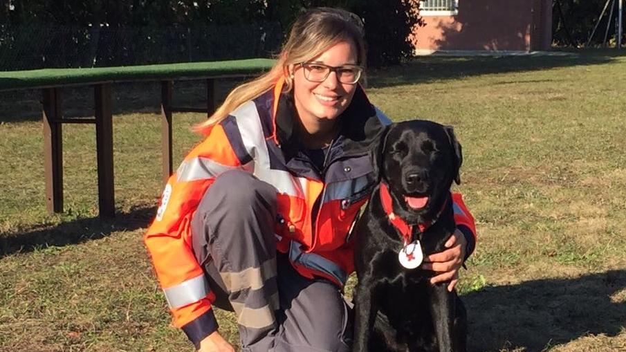 Hundeführerin Susanne Wittke und Nelly haben den vermissten Patienten im Klinikum aufgespürt.