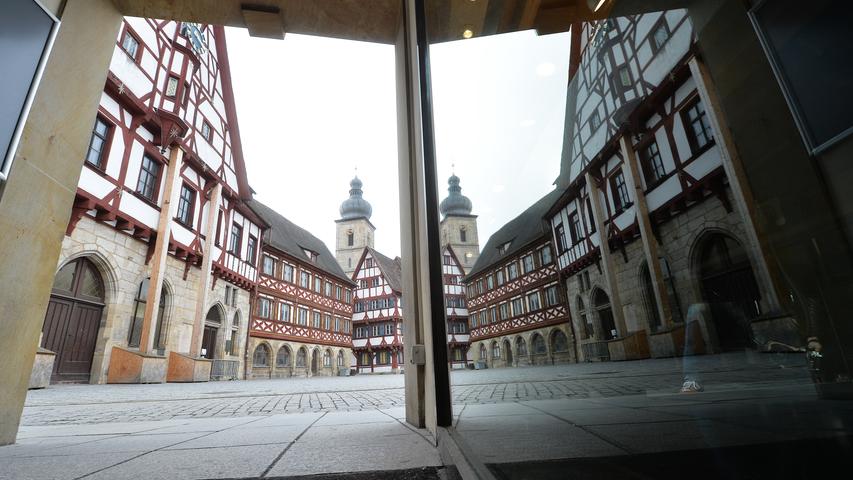 Das historische Rathaus Forchheims wurde im letzten Jahr geräumt und entkernt. Im Anschluss wurde es auf seine Baugeschichte untersucht, bevor es einmal komplett saniert werden soll.