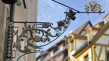 Ausleger (Wirtshausschilder)  in der  Sebalder Altstadt