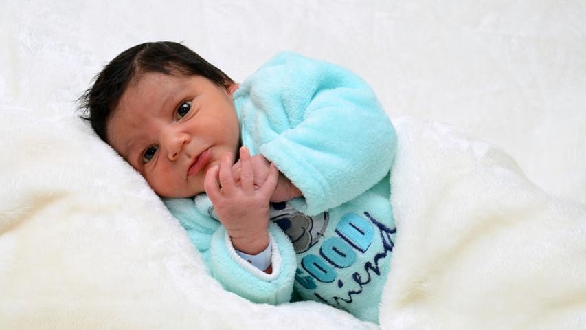 Rean Ahmad ist der Name dieses Wonneproppens, der am 17. Februar 2017 mit einem Gewicht von 3340 Gramm geboren wurde. Seine Eltern sind Forchheimer.