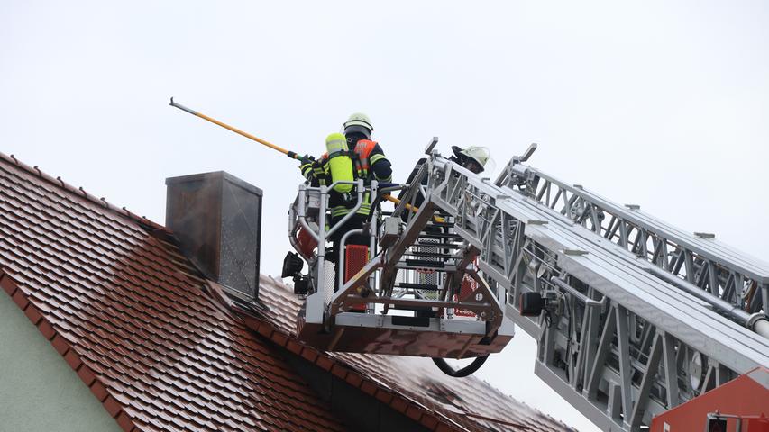Dachstuhl in Buttenheim bei Bamberg brannte