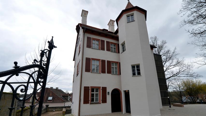 Nach Sanierung wieder offen: Heroldsbergs Weißes Schloss
