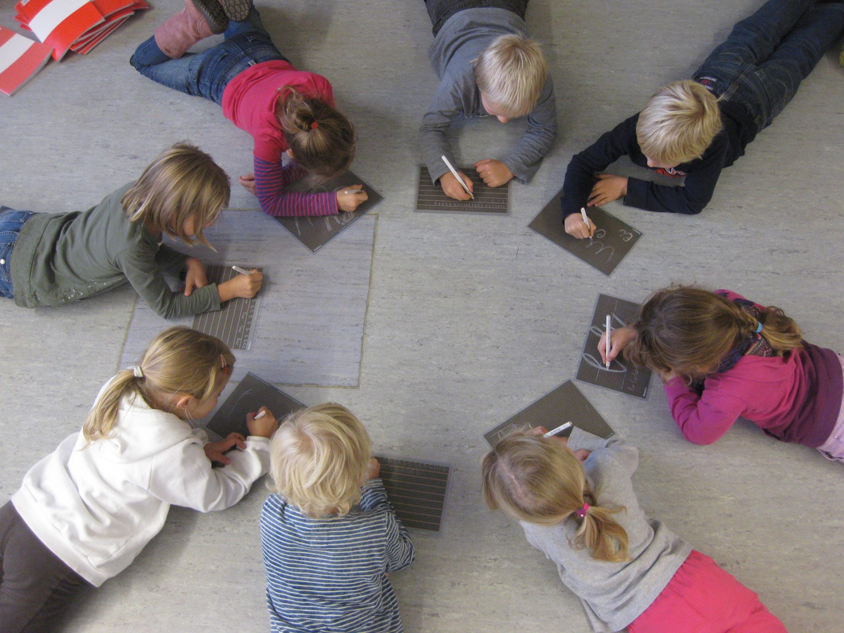 Wie der Name bereits verrät, liegt die Grundschule in Großgründlach. Im Schuljahr 2016/2017 werden hier rund 150 Kinder in acht Klassen unterrichtet. In allen Klassenzimmern gibt es moderne Projektionstechnik und Internet. Zur Homepage der Grundschule Großgründlach.