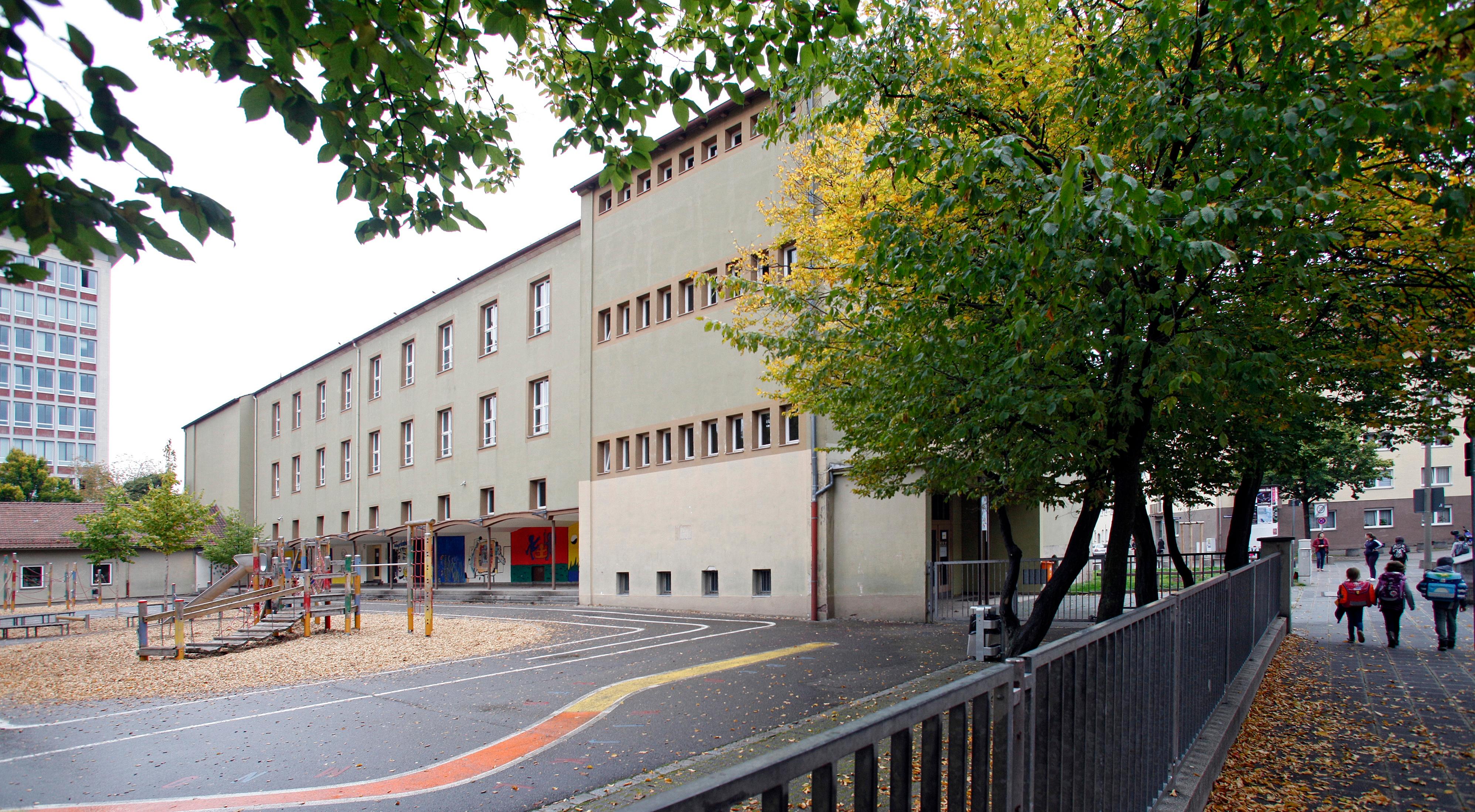 Die Holzgartenschule liegt in Glockenhof im Nürnberger Süden. Zur Homepage der Holzgartenschule.