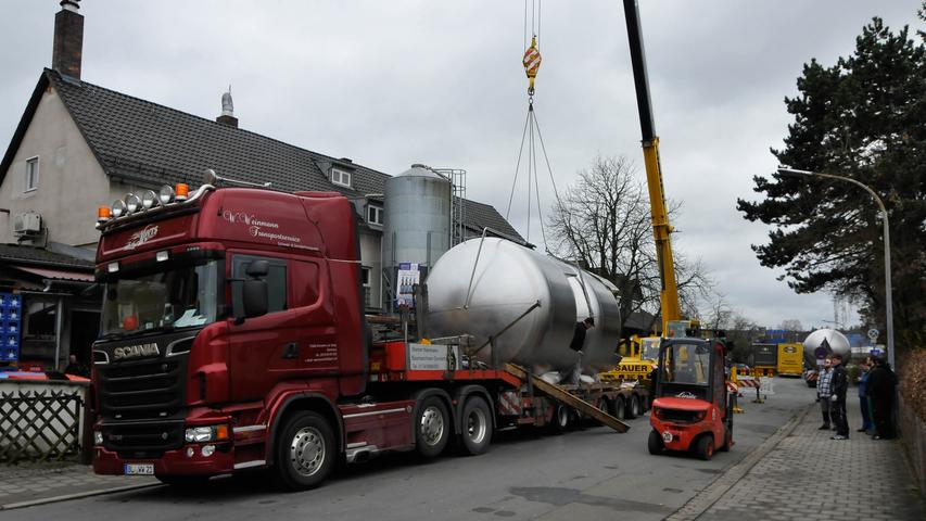 Riesen aus Edelstahl: Neue Tanks für die Brauerei Greif