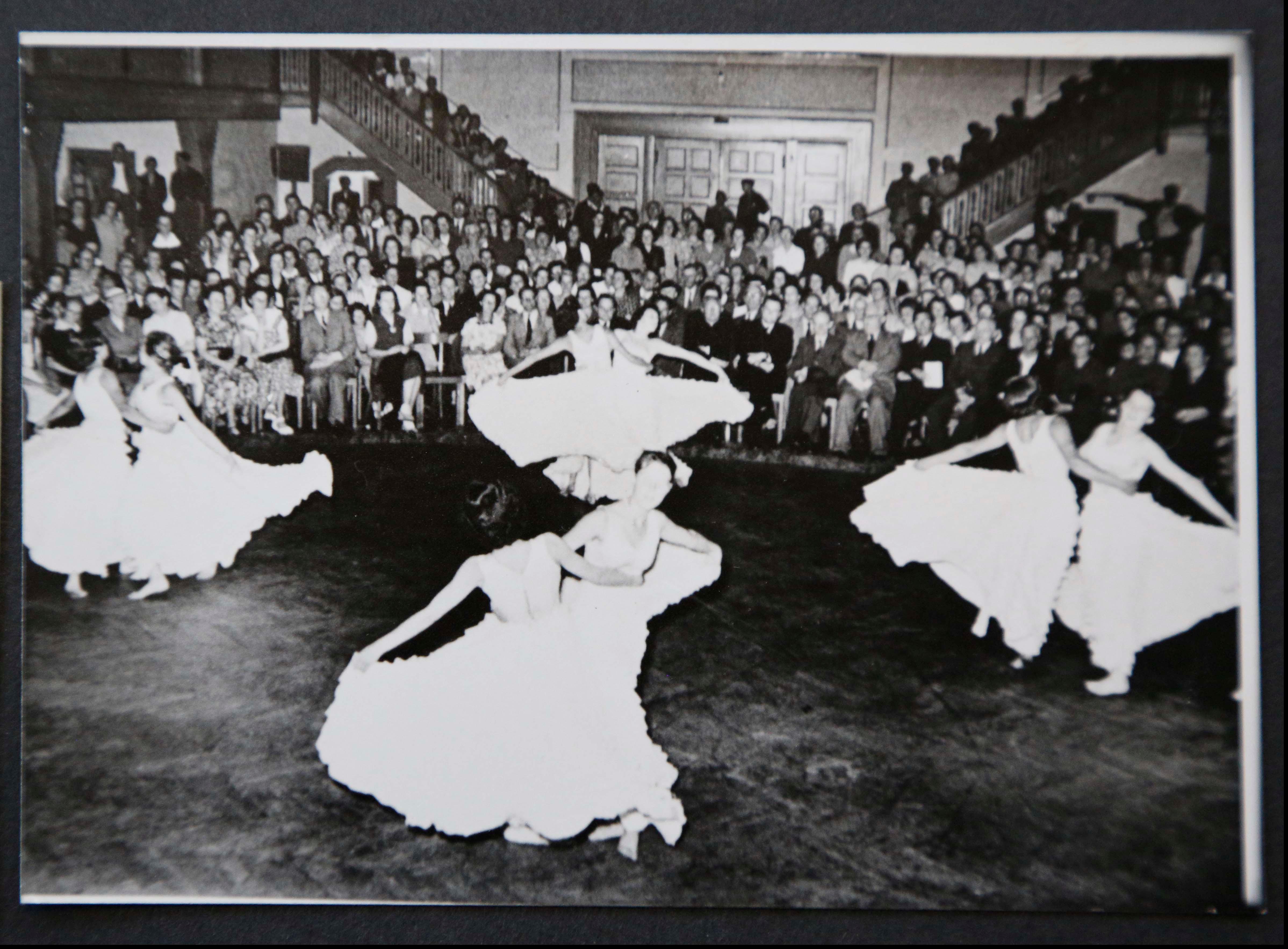 Hier zum Beispiel der Festball eines Gymnasiums.