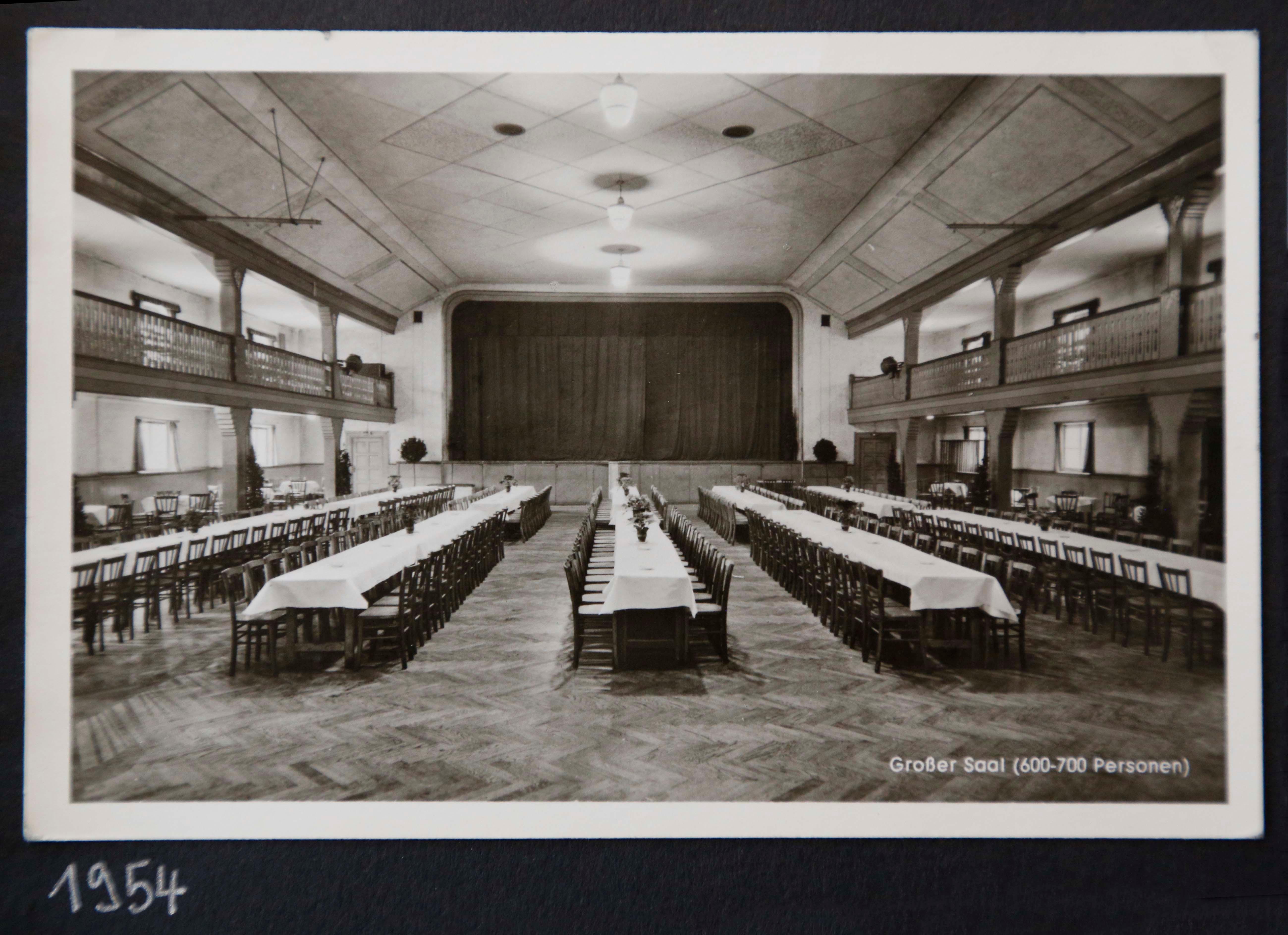 Wer findet die Unterschiede? Hier ist der gleiche Raum im Jahr 1954 zu sehen.