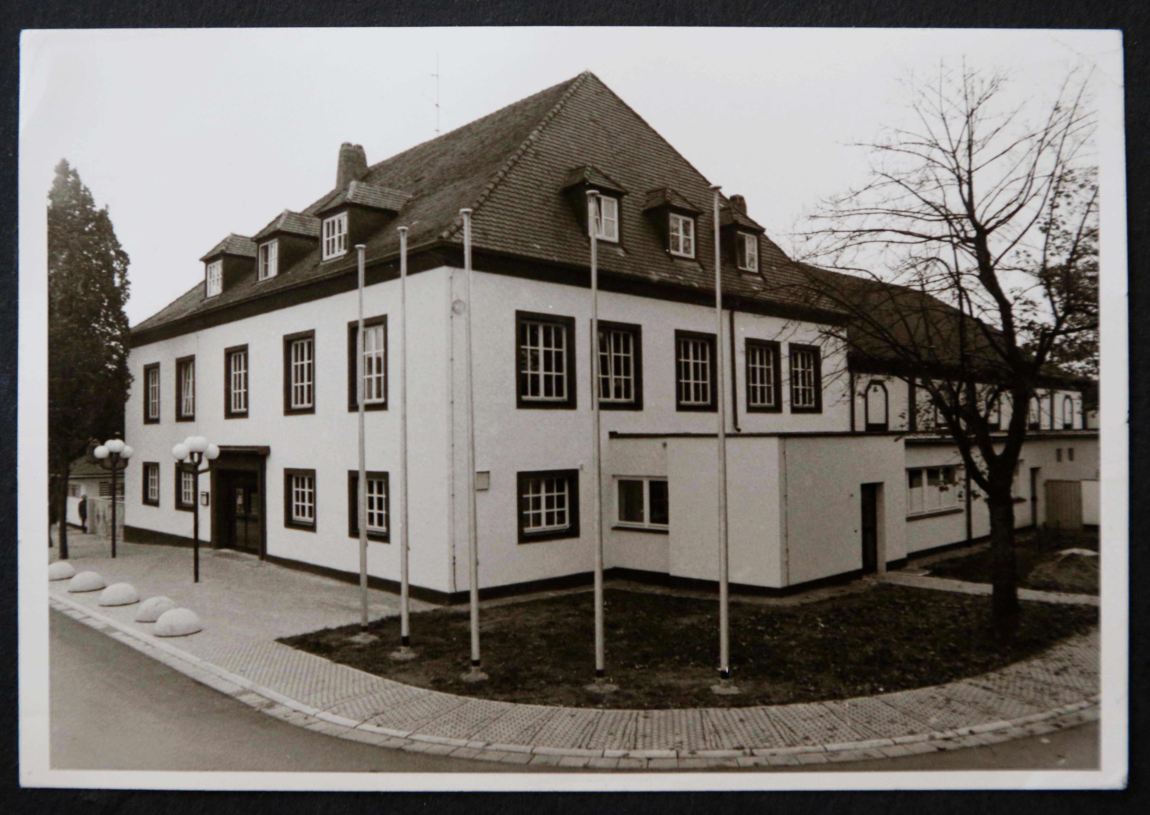 Hier einmal die Nahansicht auf die Turnhalle.