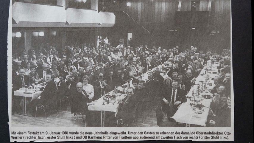 1980 wurde die Jahnhalle umgebaut. Hier ein Zeitungsausschnitt über das Fest, mit dem die Wiedereröffnung gefeiert wurde.