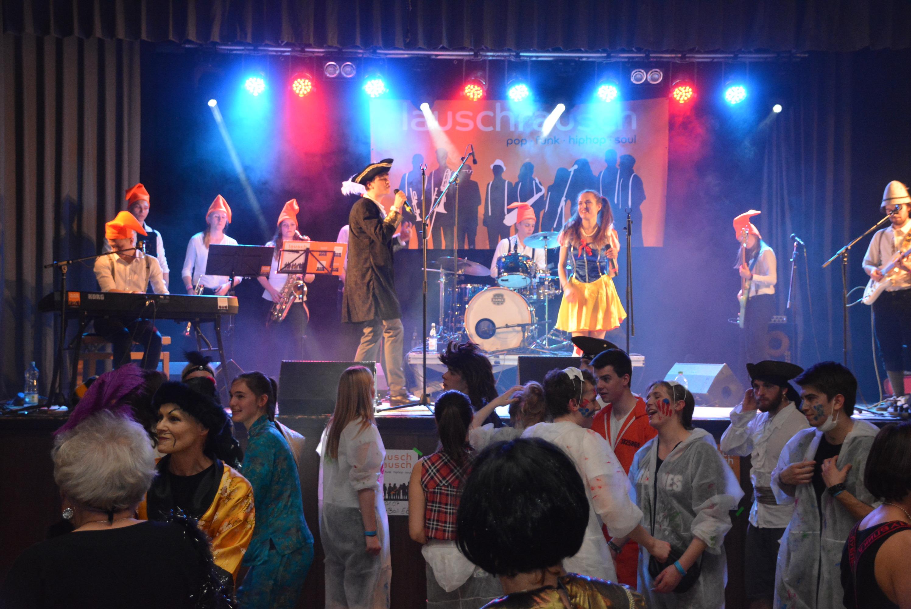 Der Lumpenball fand als eine der traditionsreichen gesellschaftlichen Veranstaltungen 2017 noch einmal in der Jahn-Kulturhalle statt. Doch der Aufwand für die Ausrichtung derlei Ereignisse übersteigt mittlerweile den Zuspruch.