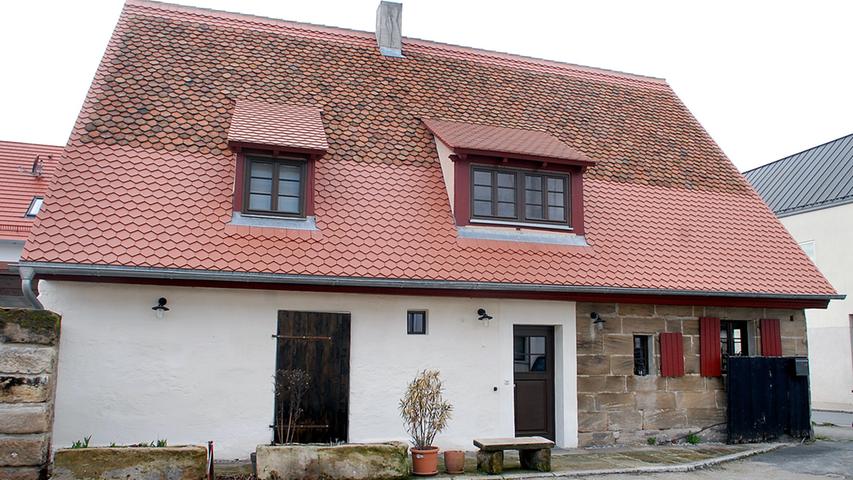 Auch in Möhrendorf wurde ein Haus in der Hauptstraße ausgezeichnet.