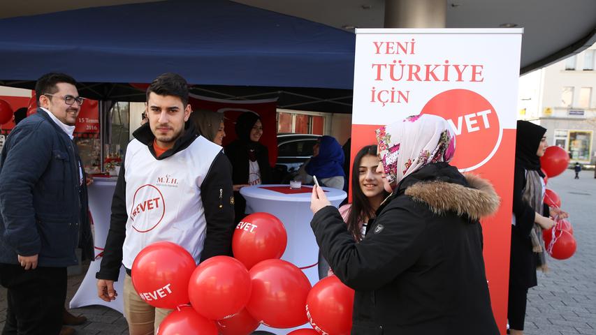Hayir oder Evet? Türkischer Wahlkampf am Nürnberger Aufseßplatz
