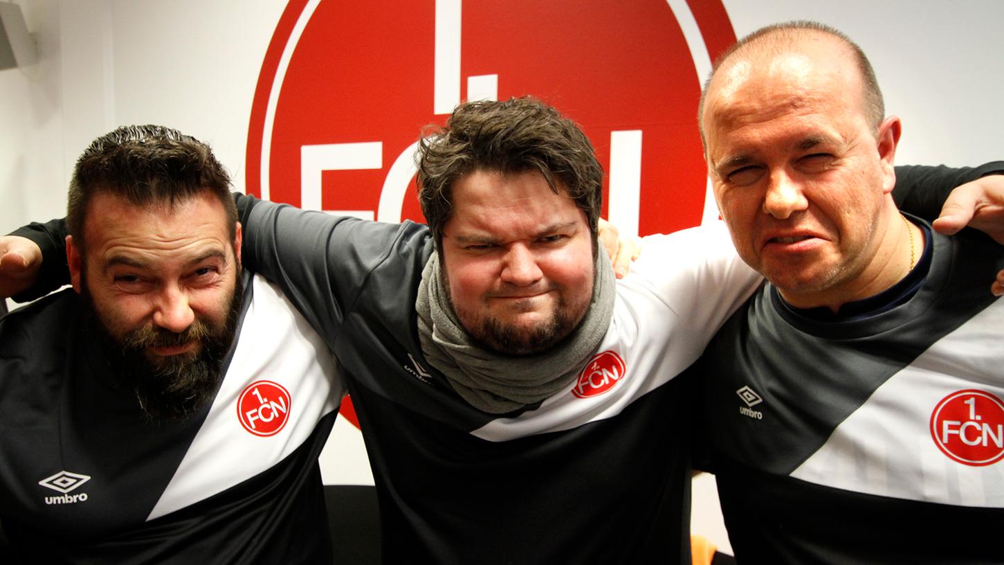 Die (XX)XL-Fans des 1. FC Nürnberg kommen in Schwung und sind wild entschlossen. Mittendrin: NN-Redakteur Timo Schickler. Die (XX)XL-Fans des 1. FC Nürnberg kommen in Schwung und sind wild entschlossen. Mittendrin: NN-Redakteur Timo Schickler.