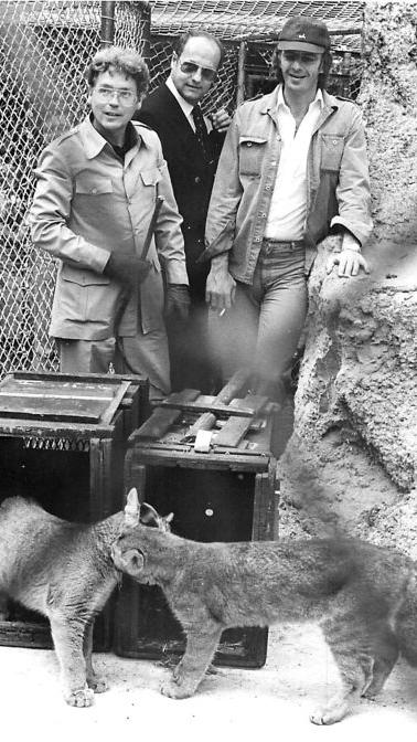 Der Park wurde am 24. März 1974 von Hannfried Graf von Bentzel (links) eröffnet. Als Gast konnte Bentzel sogar den argentinischen Nationaltrainer César Luis Menotti (rechts) begrüßen.