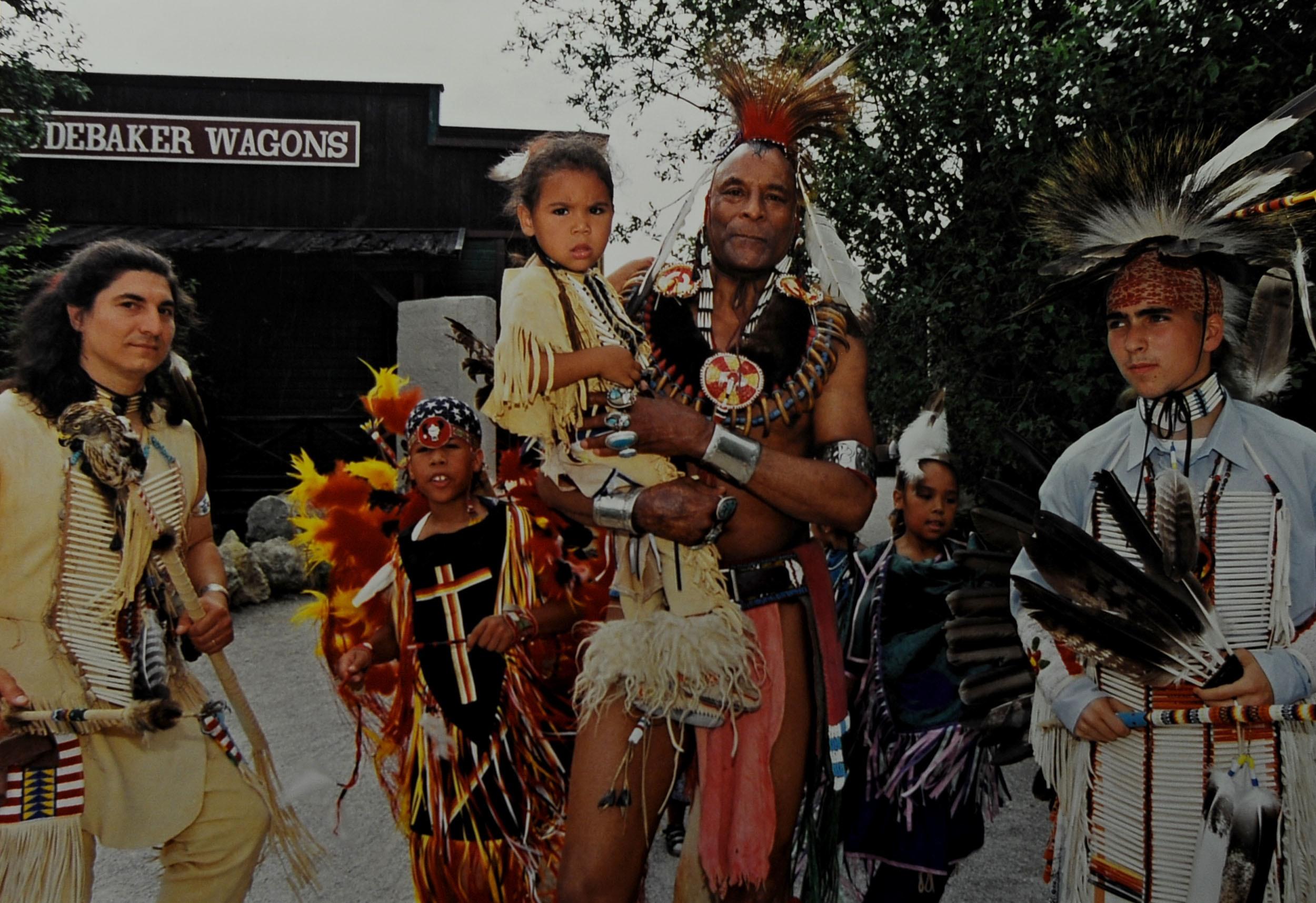 Hier feierte Buffalo Child seinen Geburtstag in Schloss Thurn mit indianischen Freunden im Jahr 1993.