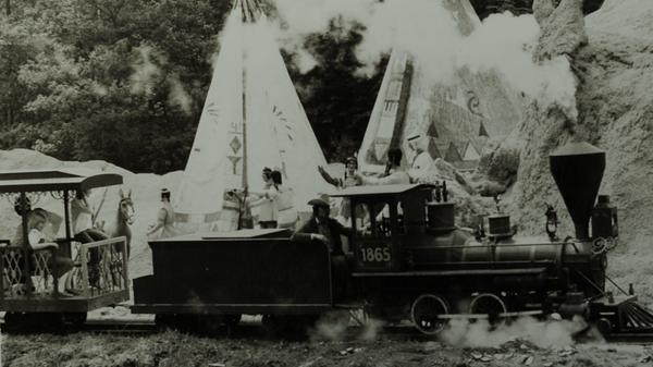 Ein weiteres Highlight im Park war nahezu seit der Eröffnung des Parks die Dampfeisenbahn. 1975 wurde sie aus den USA importiert. Vor rund zwölf Jahren ist sie inzwischen ausgetauscht worden - die Kapazität hat nicht mehr ausgereicht.