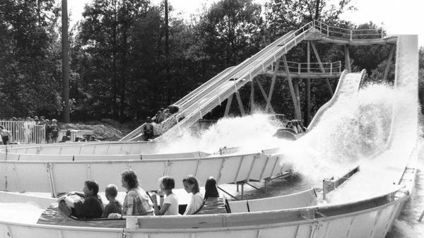 Um für die Zukunft gewappnet zu sein, wurden im Laufe der Jahrzehnte zahlreiche neue Attraktionen im Park aufgestellt, beispielsweise die Wildwasserbahn, die seit 1996 für Wasserspaß auf 250 Metern sorgt. Was es heutzutage für Attraktionen im Erlebnispark Schloss Thurn zu erleben gibt, lesen Sie hier.