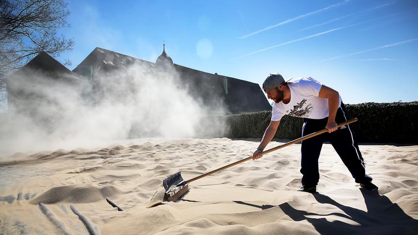 150 Tonnen Sand: Wie der Kaiserstrand in Forchheim geboren wurde