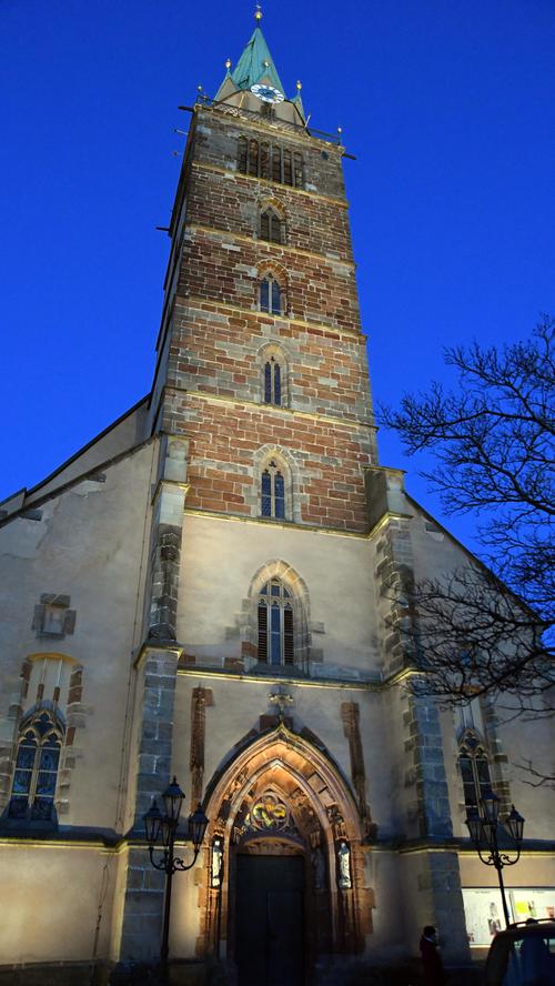 Neumarkter Münster St. Johannes strahlt in neuem Licht
