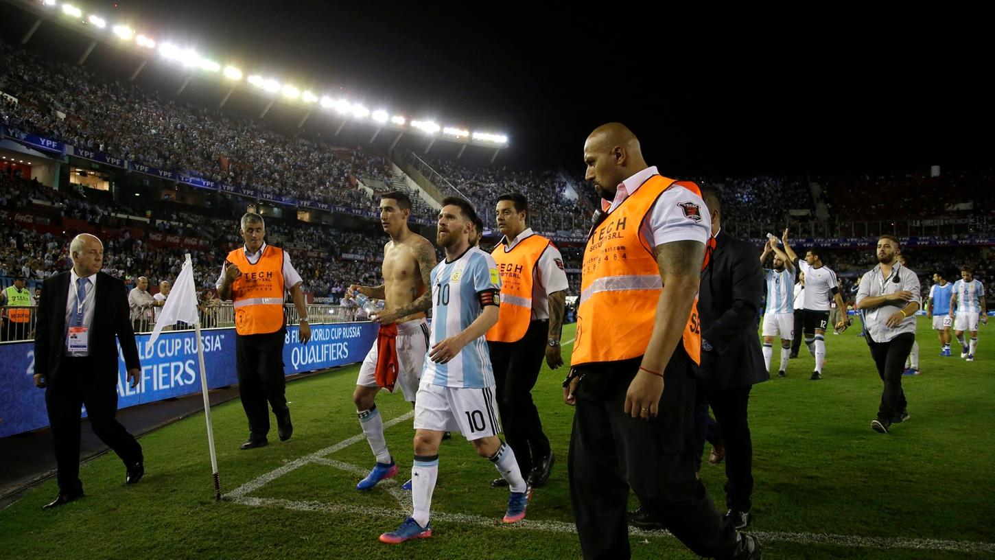 Abgang auf längere Zeit: Lionel Messi muss im Nationalmannschaftstrikot vier Spiele pausieren.