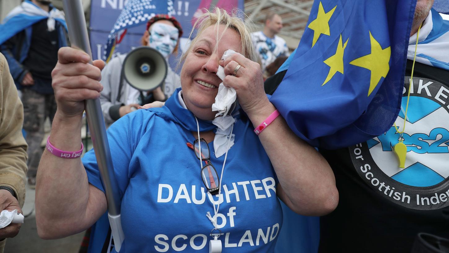 Schottland: Parlament stimmt für neues Referendum