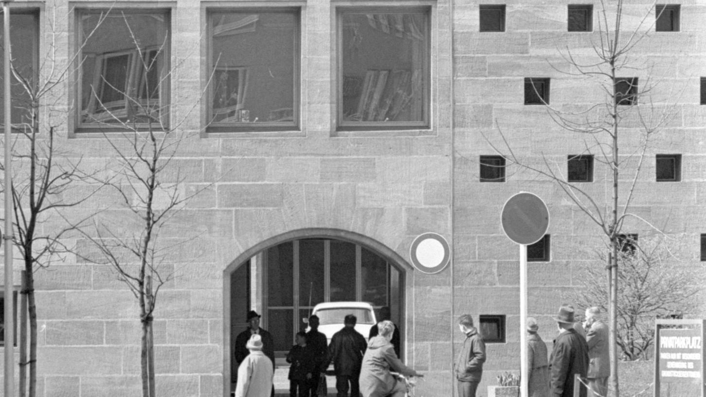 1. April 1967: April, April – im Rathaus 1. April 1967: April, April – im Rathaus