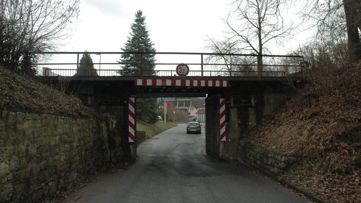 Neue Bahnbrücke geplant - Ausbau der Kreisstraße Neue Bahnbrücke geplant - Ausbau der Kreisstraße