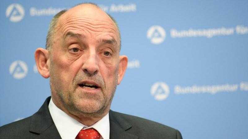 Folgte Frank-Jürgen Weise nach: Detlef Scheele ist der neue Chef der Bundesagentur für Arbeit. Folgte Frank-Jürgen Weise nach: Detlef Scheele ist der neue Chef der Bundesagentur für Arbeit.