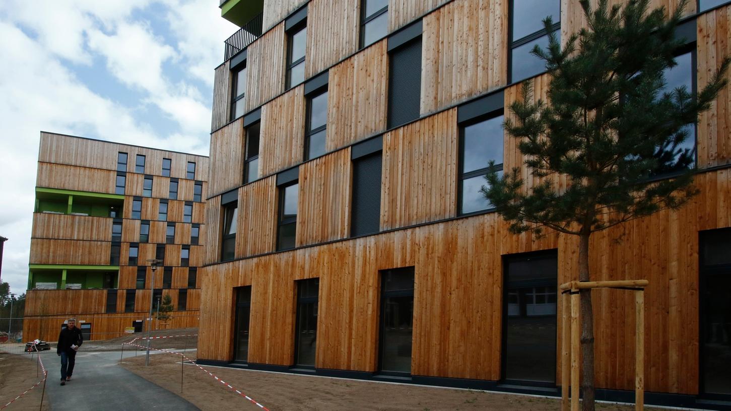 Das Erlanger Studentenwohnheim in der Erwin-Rommel-Straße. Das Erlanger Studentenwohnheim in der Erwin-Rommel-Straße.